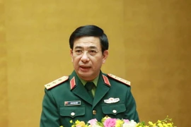 Tổng tham mưu trưởng Quân đội nhân dân Việt Nam, Thứ trưởng Bộ Quốc phòng Phan Văn Giang, trình bày chuyên đề: Những nhận thức mới và tư duy mới về quốc phòng Việt Nam. (Ảnh: Phương Hoa/TTXVN)