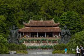 Chùa Địa Tạng Phi Lai Tự, tọa lạc tại thôn Ninh Trung (xã Liêm Sơn, Thanh Liêm, Hà Nam) thời gian gần đây thu hút rất nhiều bạn bè, du khách trong nước và quốc tế nhờ vẻ đẹp thanh tịnh, yên bình. (Ảnh: Minh Sơn/Vietnam+)