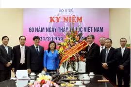 "Thầy thuốc cần làm tốt nhiệm vụ bảo vệ, nâng cao sức khỏe nhân dân"