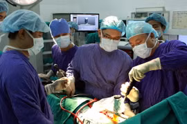 Phấn đấu đưa ngành y TP. HCM trở thành trung tâm y tế khu vực