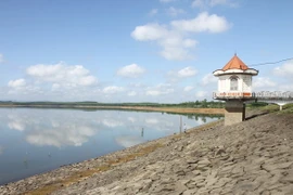 Từ tháng Hai đến tháng Năm, cả nước ít mưa và xuất hiện khô hạn