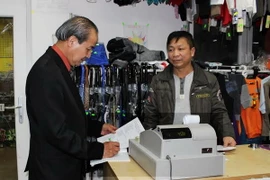 Người Việt quyên góp hỗ trợ gia đình nạn nhân vụ xả súng ở Séc