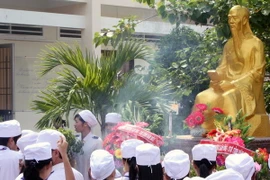 Tưởng niệm 224 năm ngày mất Hải Thượng Lãn Ông Lê Hữu Trác