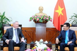 Thứ trưởng thứ nhất Bộ Ngoại giao Nga V.Titov làm việc tại Việt Nam