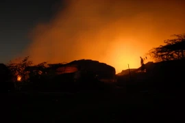 Đắk Nông: Lửa bùng phát trong đêm, hai căn nhà bị thiêu rụi