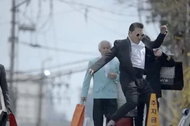 Hình ảnh trong clip "Gentleman" của ca sỹ Psy.
