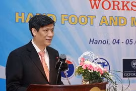 Ông Nguyễn Thanh Long, Thứ trưởng Bộ Y tế phát biểu tại Hội thảo. (Ảnh: Minh Quyết/TTXVN)