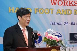 Ông Nguyễn Thanh Long, Thứ trưởng Bộ Y tế phát biểu tại Hội thảo. (Ảnh: Minh Quyết/TTXVN)