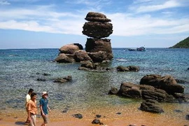 Tour khám phá tại Hòn Thơm, đảo Phú Quốc, Kiên Giang. (Ảnh: Thanh Vũ/TTXVN)