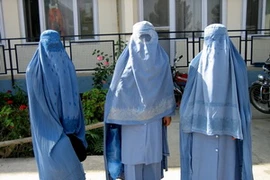 Trang phục burqa truyền thống của người Hồi giáo sẽ bị cấm mặc ở những nơi công cộng tại Pháp. (Nguồn: Internet)