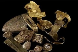 Các hiện vật bằng vàng của Kho báu Staffordshire được phát hiện từ năm 2009. (Nguồn: Google Images)