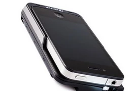 Mẫu máy chiếu Mobile Cinema I50S dành cho iPhone. (Nguồn: PC World)