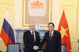 Chủ tịch Quốc hội Trần Thanh Mẫn hội kiến Tổng thống Liên bang Nga Vladimir Putin. (Ảnh: Thống Nhất/TTXVN)