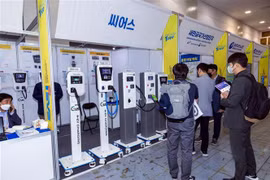 Một trong những dự án tiềm năng cho hợp tác kinh tế xanh ASEAN-Hàn Quốc là hợp tác phát triển hệ sinh thái xe điện. (Ảnh: Anh Nguyên/TTXVN)