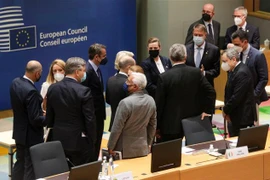 Các nhà lãnh đạo EU tại Hội nghị thượng đỉnh bất thường về tình hình Ukraine ở Brussels (Bỉ), ngày 24/2/2022. (Ảnh: THX/TTXVN)