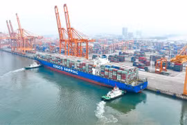 Cảng container Khâm Châu ở tỉnh Quảng Tây (Trung Quốc), ngày 2/3/2022. (Ảnh: THX/TTXVN)