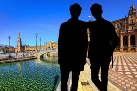 Nghệ sỹ cần cẩn trọng với phát ngôn "lệch chuẩn" trên mạng xã hội