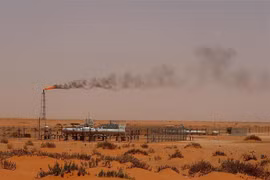 Cơ sở lọc dầu của Công ty Aramco ở khu vực sa mạc gần Khouris, cách thủ đô Riyadh của Saudi Arabia khoảng 160km về phía Đông. (Ảnh: AFP/TTXVN)