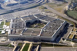 Lầu Năm Góc đã trao các hợp đồng trị giá 1,3 tỷ USD cho hai công ty L3Harris Technologies Inc. và Northrop Grumman Corp. (Ảnh: AFP/TTXVN)