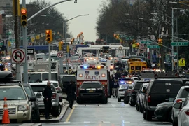 Ngày 12/4/2022, một vụ nổ súng đã xảy ra tại nhà ga tàu điện ngầm đông đúc ở quận Brooklyn, thành phố New York (Mỹ), khiến ít nhất 23 người bị thương. Nghi phạm Frank Robert James, 62 tuổi, đã bị bắt giữ ở quận Manhattan vào ngày 13/4 sau hơn 24 giờ xảy r