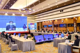 Chủ tịch Quốc hội Vương Đình Huệ với các thành viên Đoàn đại biểu cấp cao Quốc hội Việt Nam dự họp Phiên toàn thể thứ hai AIPA-42, hồi tháng 8/2021. (Ảnh: Nguyễn Điệp/TTXVN)