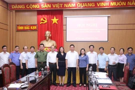 Ra mắt 15 thành viên của Ban Chỉ đạo phòng, chống tham nhũng, tiêu cực tỉnh. (Ảnh: Hoàng Giang/TTXVN)