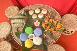 Bữa cơm gia đình: Lăng kính soi chiếu văn hóa cổ truyền người Dao