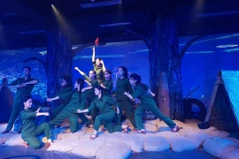 'Huyền thoại tuổi thanh xuân': Dựng sân khấu từ 5 tấn đất Đồng Lộc