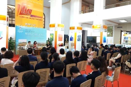 Phát triển ngành xuất bản đa nền tảng để thúc đẩy văn hóa đọc