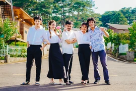 Bộ phim đề cập đến những nỗi niềm tuổi trung niên và những áp lực trong cuộc sống. (Ảnh: NSX)