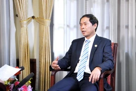 Thứ trưởng Bộ Ngoại giao Bùi Thanh Sơn trả lời phỏng vấn. (Nguồn: TTXVN)