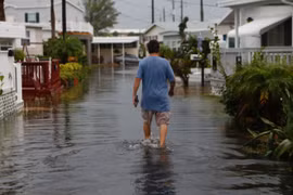 Bão Hermine đổ bộ gây ra mưa lớn và ngập lụt. (Nguồn: CNN)