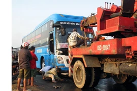 Hiện trường vụ tai nạn. (Ảnh: Công Thử/TTXVN)