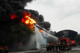 Hiện trường vụ cháy. (Ảnh: Mạnh Linh/TTXVN)