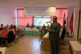 Ông Botz László, Chủ tịch Hội Hữu nghị Hungary-Việt Nam phát biểu tại buổi lễ. (Ảnh: Nguyễn Hoàng Linh/Vietnam+)