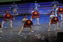 Một tiết mục tại liên hoan. (Ảnh: Trần Hiếu/Vietnam+)