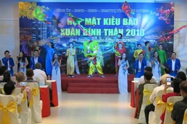 Tổ chức gặp mặt kiều bào về quê đón Tết tại các địa phương