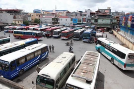 Các xe chạy tuyến Hà Nội-Hải Phòng. (Nguồn: TTXVN) 