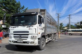 Hiện trường vụ tai nạn. (Ảnh: Công Thử/TTXVN)