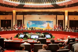 Thủ tướng Nguyễn Xuân Phúc dẫn đầu đoàn Việt Nam tham dự hội nghị. (Ảnh: Thống Nhất/TTXVN) 
