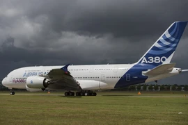 Máy bay A380 của hãng Airbus tại Triển lãm hàng không quốc tế Farnborough (Anh) ngày 11/7. (Nguồn: EPA/TTXVN)