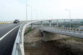 Một đoạn đường cao tốc Hà Nội-Hải Phòng. (Ảnh: Huy Hùng - TTXVN)