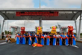 Đưa vào hoạt động bến xe hiện đại nhất Đồng bằng sông Cửu Long