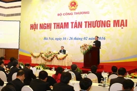 Thủ tướng Nguyễn Tấn Dũng dự Hội nghị Tham tán Thương mại năm 2016, do Bộ Công Thương tổ chức. (Ảnh: Doãn Tấn/TTXVN)