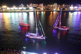 Diễu hành thuyền buồm Clipper trên sông Hàn. (Ảnh: Trần Lê Lâm/TTXVN)