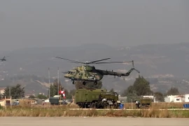 Máy bay trực thăng tại căn cứ quân sự Nga ở tỉnh Latakia ngày 16/2. (Nguồn: AFP/TTXVN)