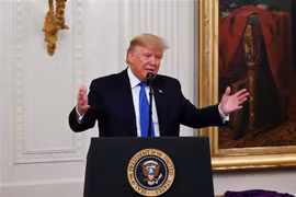 Tổng thống Mỹ Donald Trump phát biểu tại Nhà Trắng. (Ảnh: AFP/TTXVN)