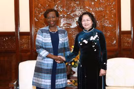 Phó Chủ tịch nước Đặng Thị Ngọc Thịnh tiếp bà Louise Mushikiwabo, Tổng Thư ký Pháp ngữ. (Ảnh: Doãn Tấn/TTXVN)
