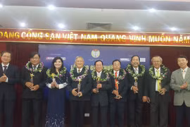 Các luật gia được vinh danh vì những cống hiến cho cộng đồng trong năm 2016 (Ảnh: PV/Vietnam+) 
