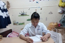Em Đặng Thị Huyền được tạo điều kiện ở tại Ký túc xá trường Đại học Kinh tế quốc dân miễn phí. (Ảnh: PV/Vietnam+)